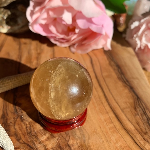 Small Honey Calcite Sphere ✨🐝💛 - Picture 2 of 5